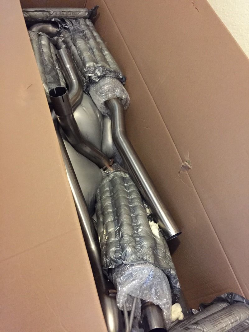 Magnaflow catback exhaust 2013 / 2014 / 2015 / 2016 / 2017 Ford